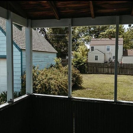 Bluebird Cottage, Walking Distance To Fairgrounds 哈金森 外观 照片