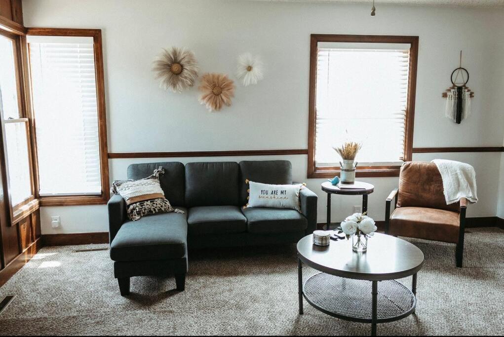 Bluebird Cottage, Walking Distance To Fairgrounds 哈金森 外观 照片